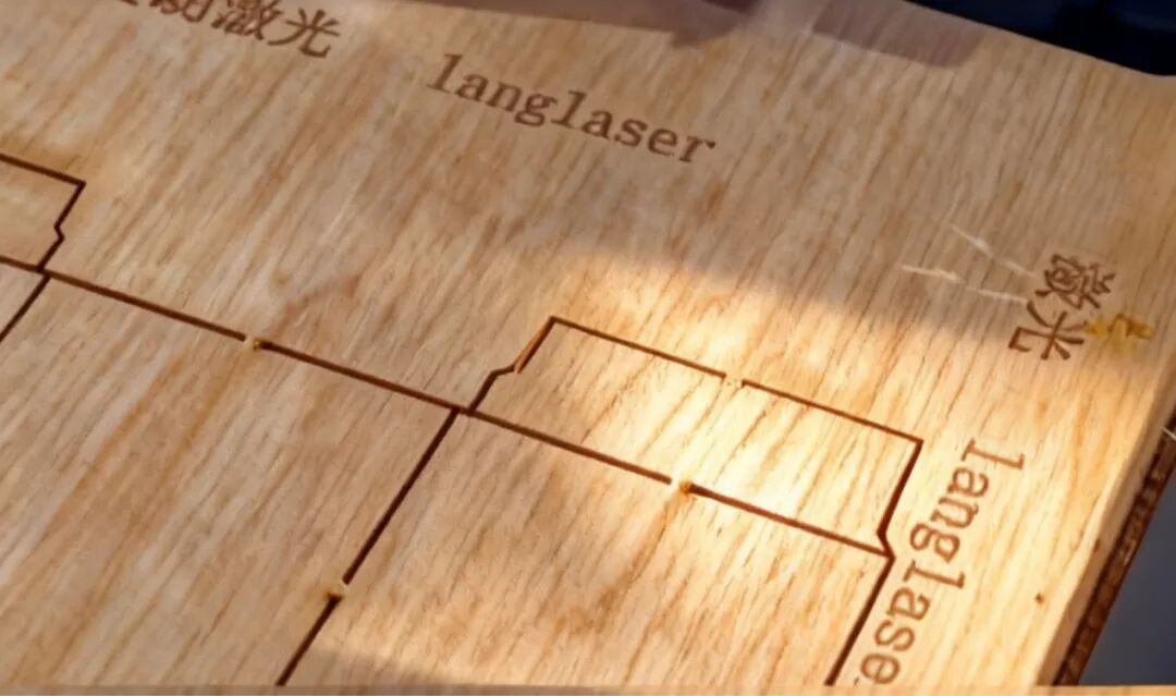 لیزر چاقو ڈائی سسٹمز کی بے حد صلاحیت کی تلاش！